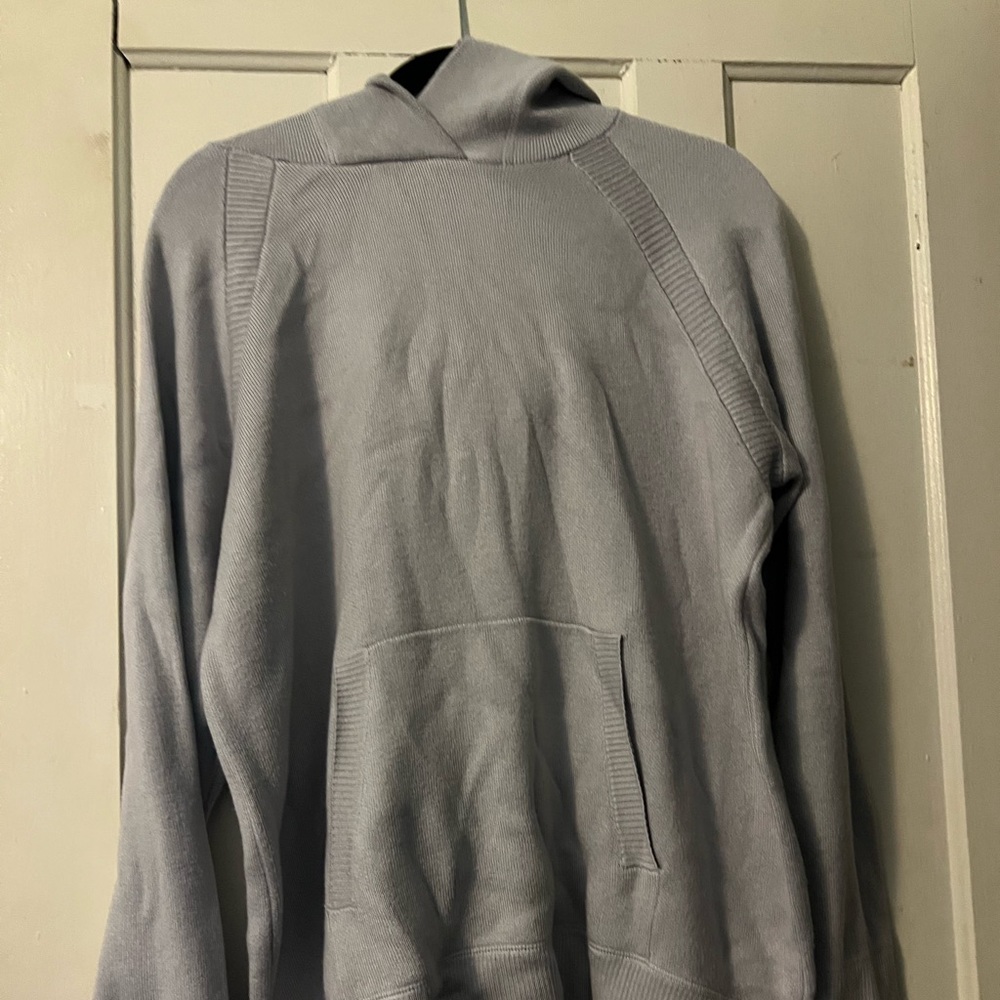 Lululemon sweatshirt
